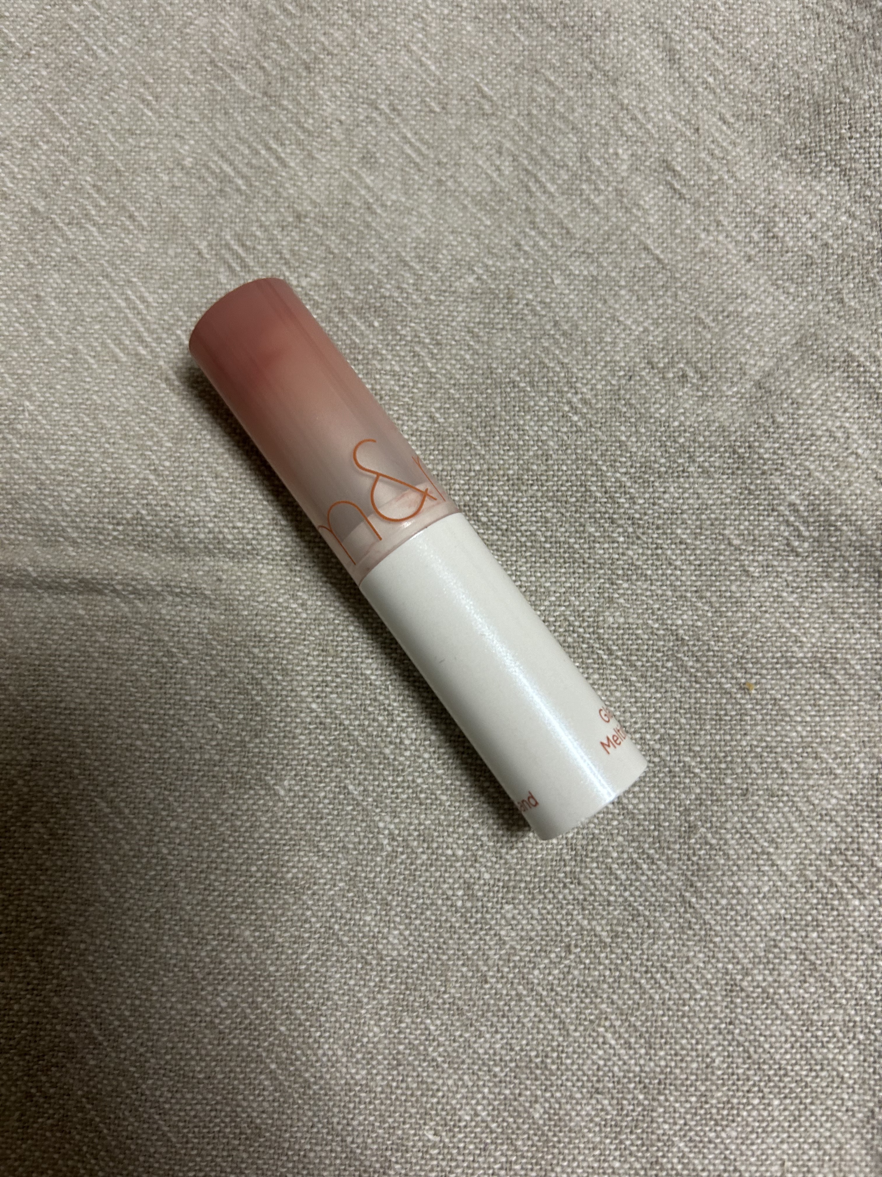 グラスティングメルティングバーム 05 ヌガーサンド(Nougat Sand)/rom&nd/リップバームを使ったクチコミ（1枚目）