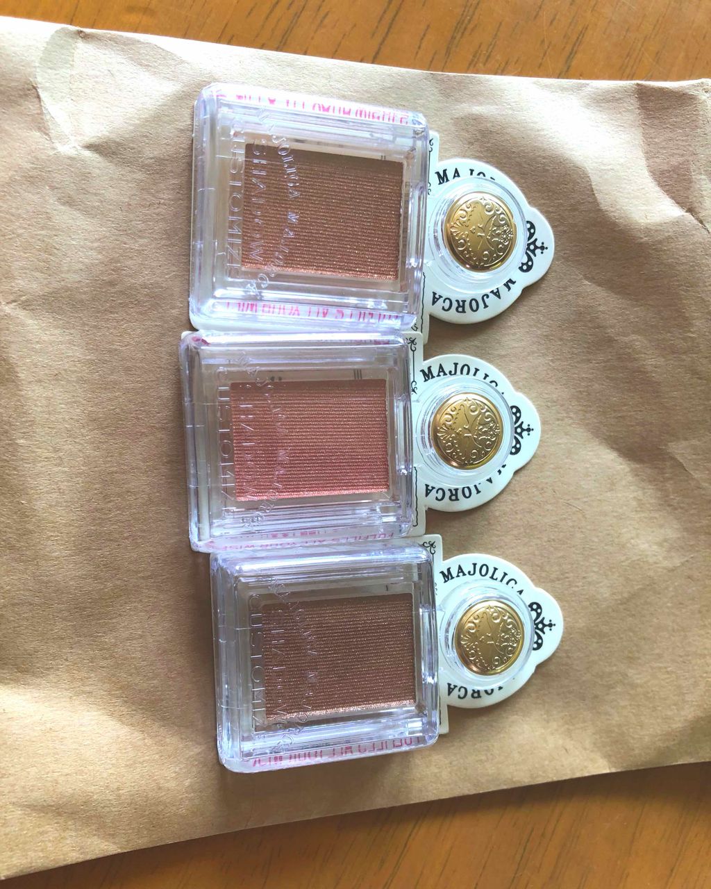 シャドーカスタマイズ/MAJOLICA MAJORCA/単色アイシャドウを使ったクチコミ（1枚目）