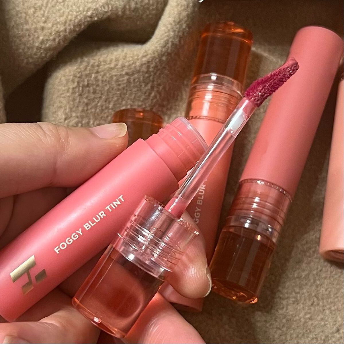 フォギーブラーティント/HOLIKA HOLIKA/リップティントを使ったクチコミ（2枚目）