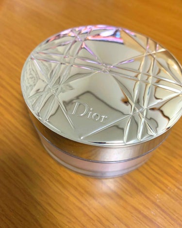 Dior ディオールスキン ヌード エアー ルース パウダーのクチコミ「
☆ディオールスキン  エアールースパウダー


これは自宅用に購入😊笑

もともとはクッショ.....」（1枚目）