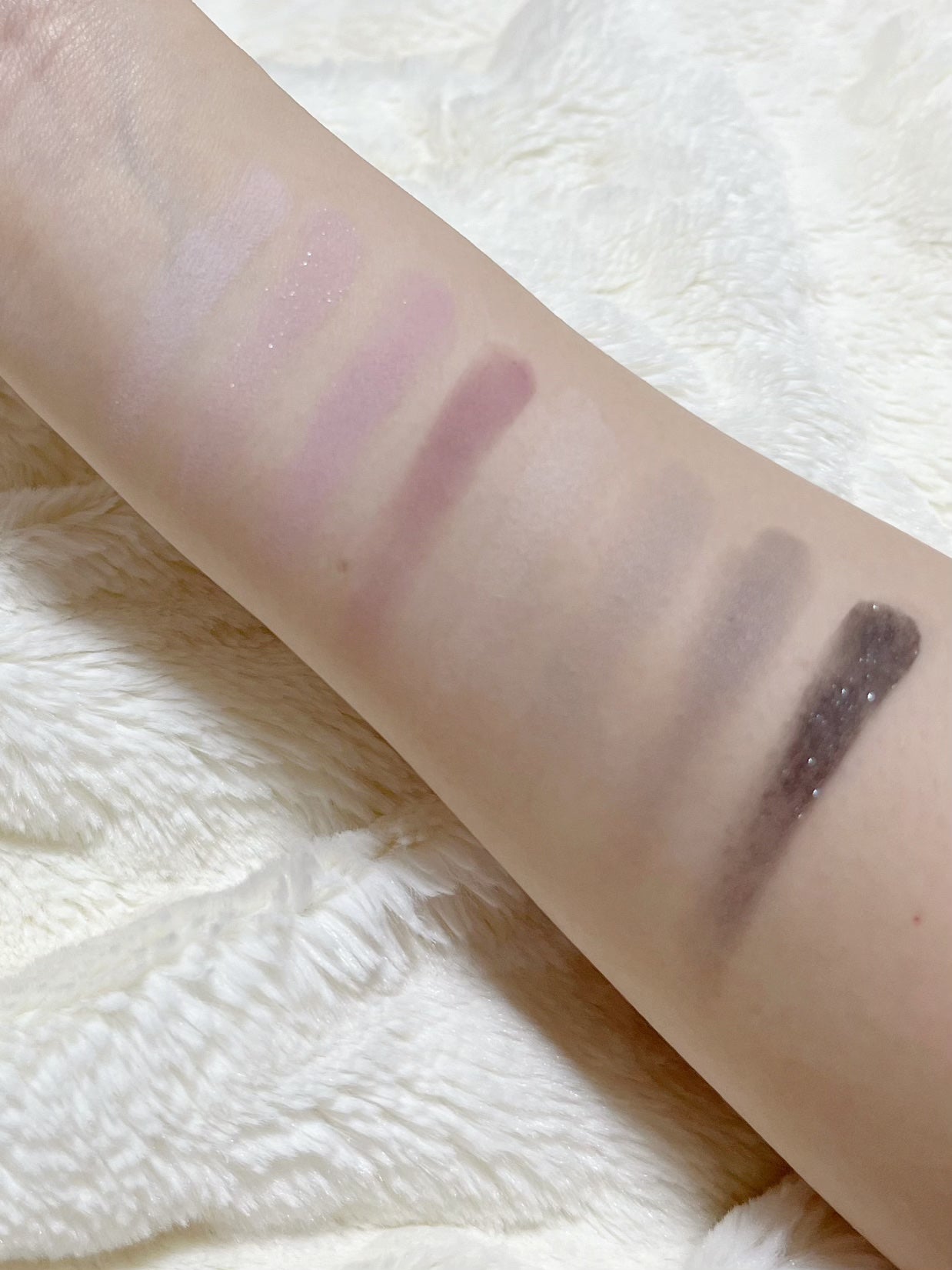 ソフトブラーリングアイパレット/wakemake/アイシャドウパレットを使ったクチコミ(3枚目)