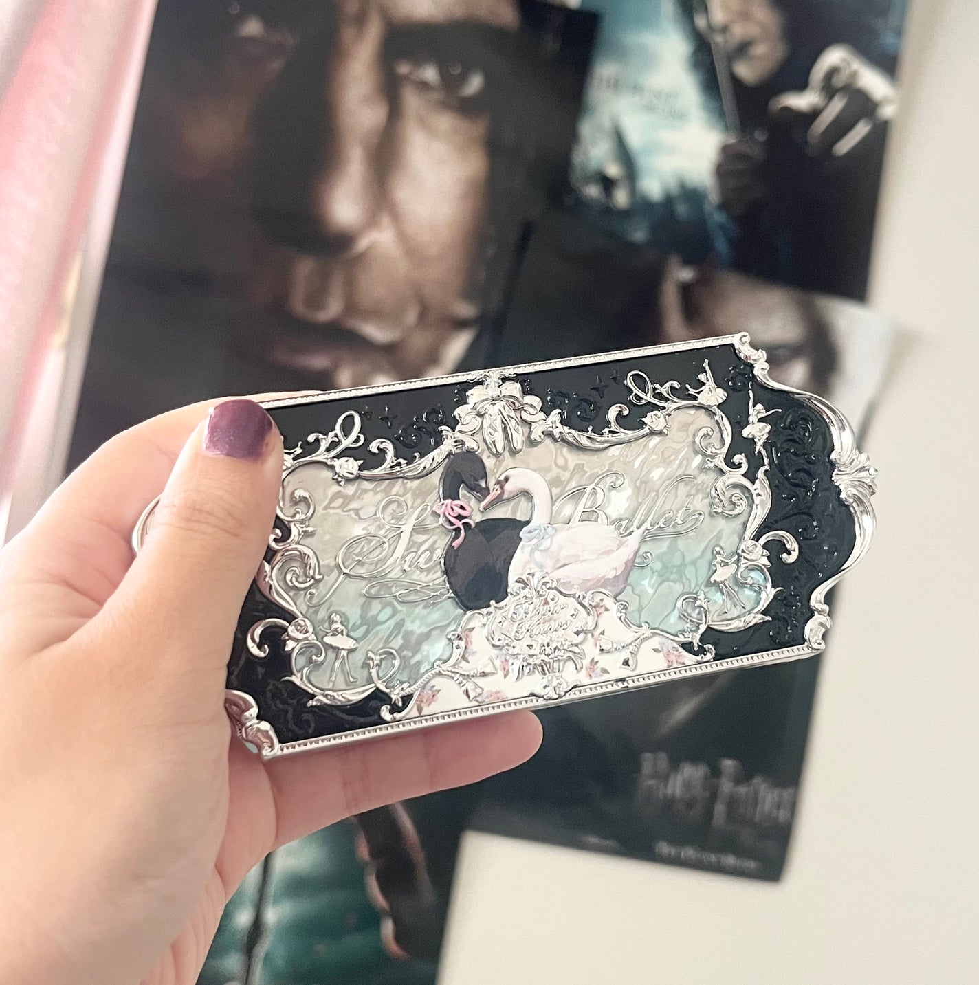 フラワーノーズスワンバレエシリーズ アイシャドウパレット/FlowerKnows/アイシャドウパレットを使ったクチコミ(1枚目)