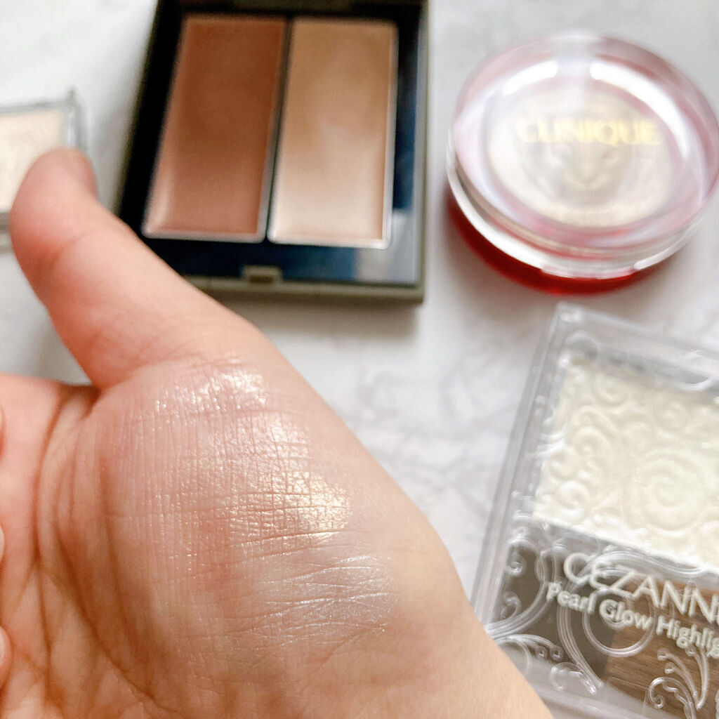 チーク ポップ ハイライター ゴールド セレブレーション ポップ/CLINIQUE/パウダーハイライトを使ったクチコミ（2枚目）