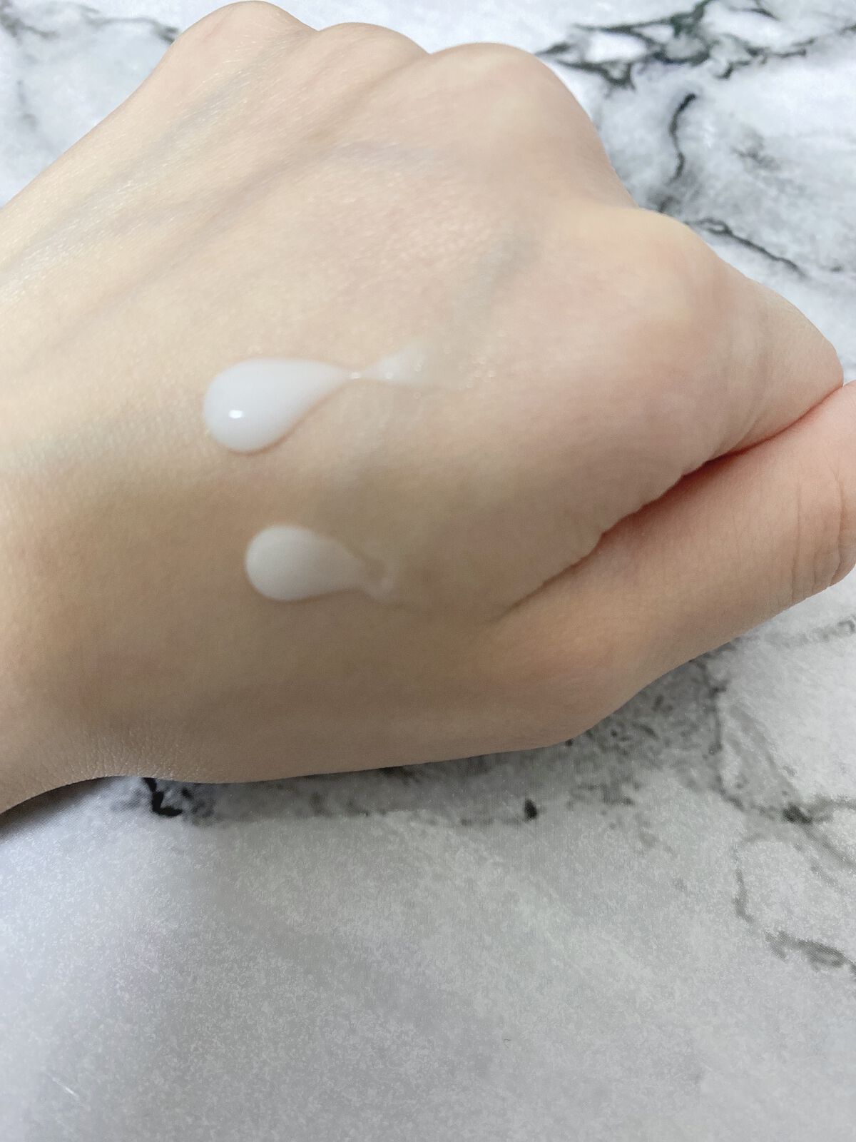 薬用ハンド＆フィンガー/ヴァセリン/ハンドクリームを使ったクチコミ（2枚目）