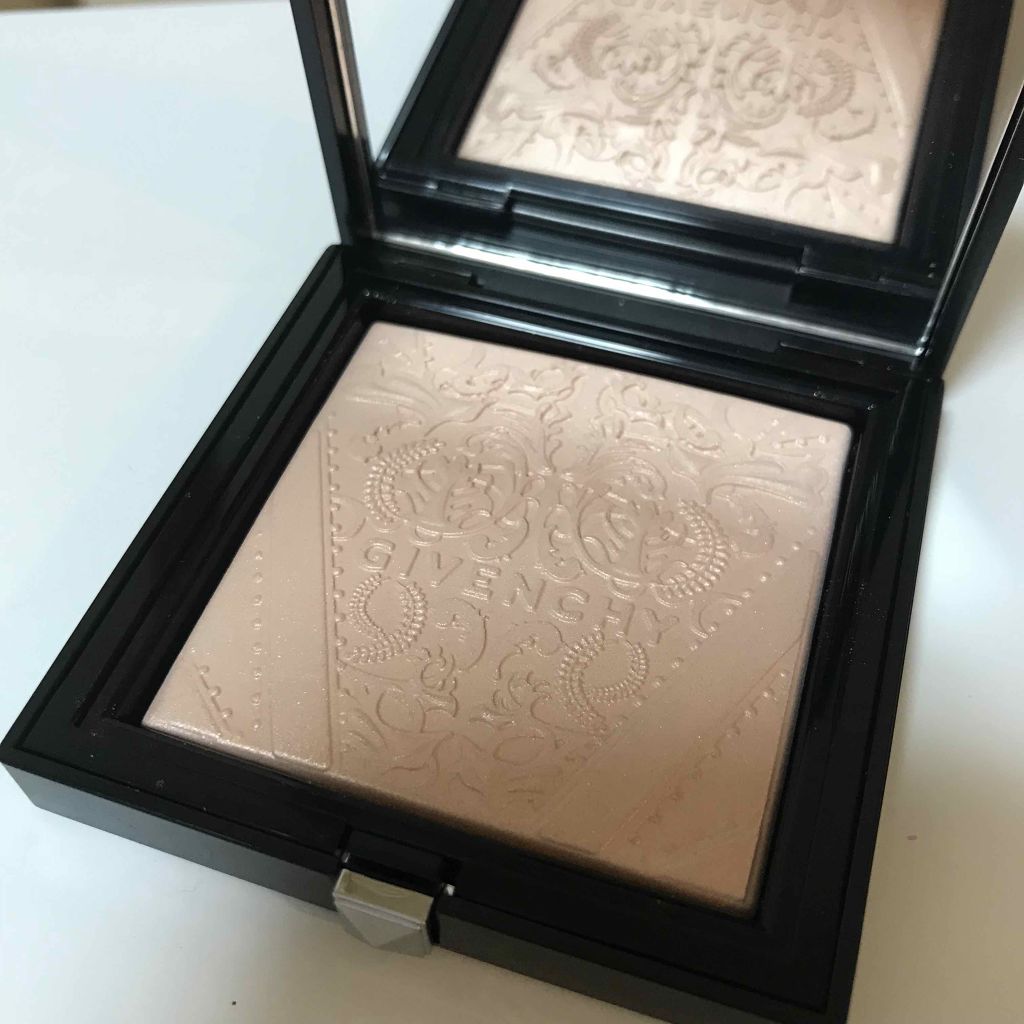 GIVENCHY タンクチュール ラディアントドロップ 01番 新品GIVENCHY タン\u2022クチュール\u2022ラディアント\u2022ドロップ