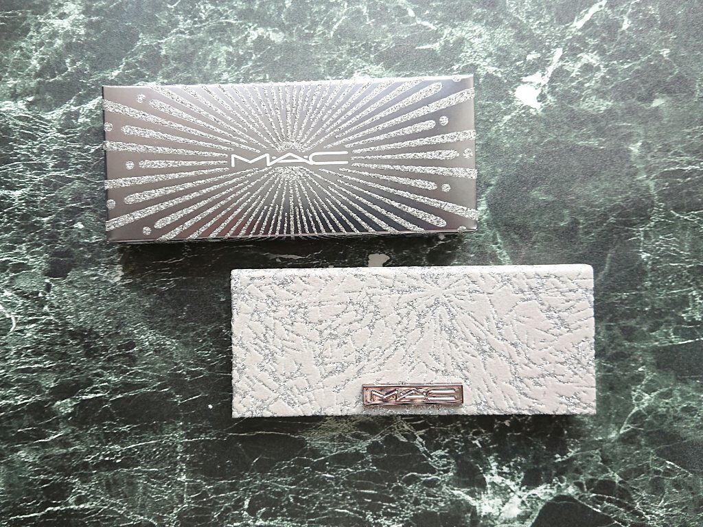 フラッシング アイス エクストラ ディメンション スキンフィニッシュ トリオ ミディアム ディープ/M・A・C/パウダーハイライトを使ったクチコミ（3枚目）