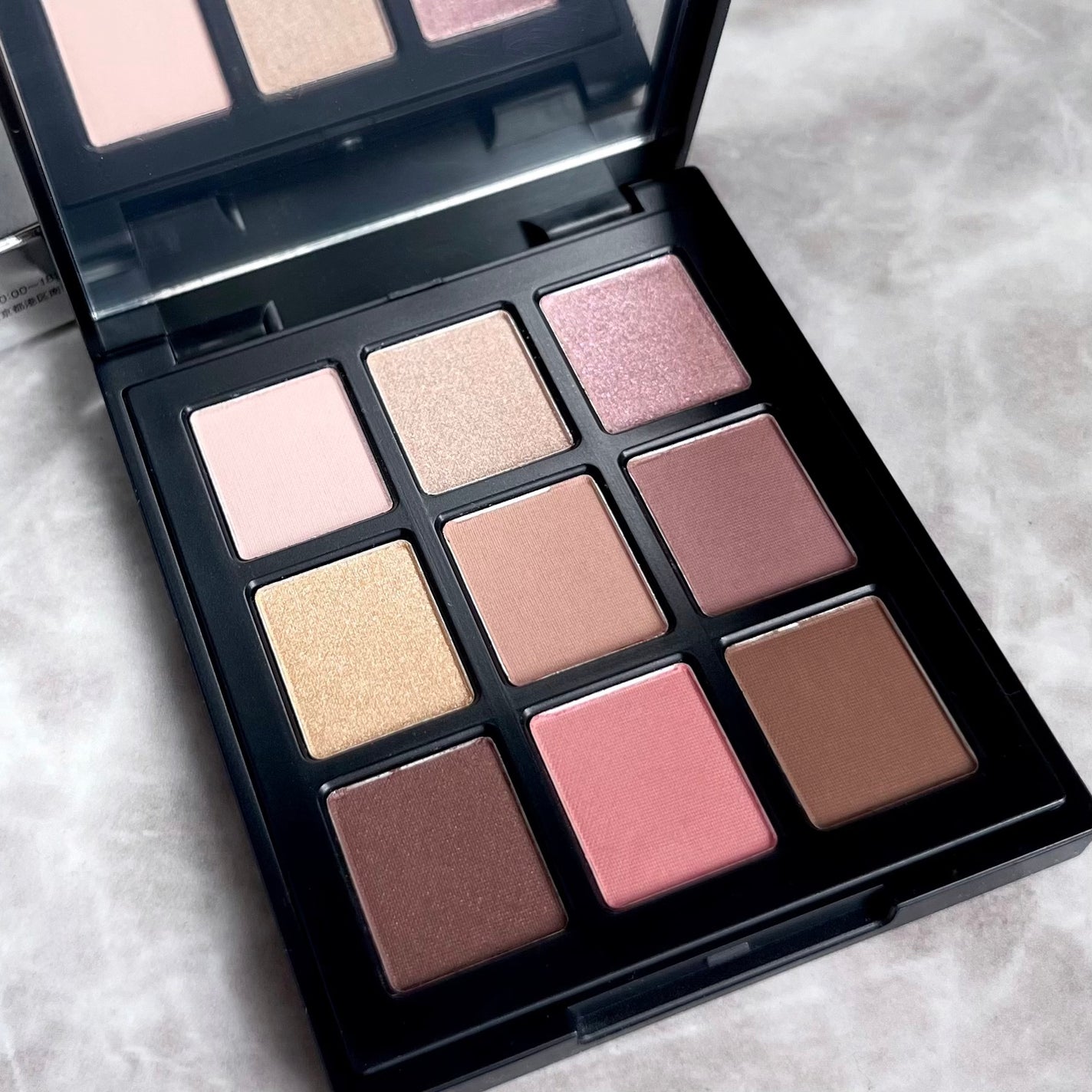 エトワルローズ 9色アイシャドウ/Étoile Rose/アイシャドウパレットを使ったクチコミ(5枚目)