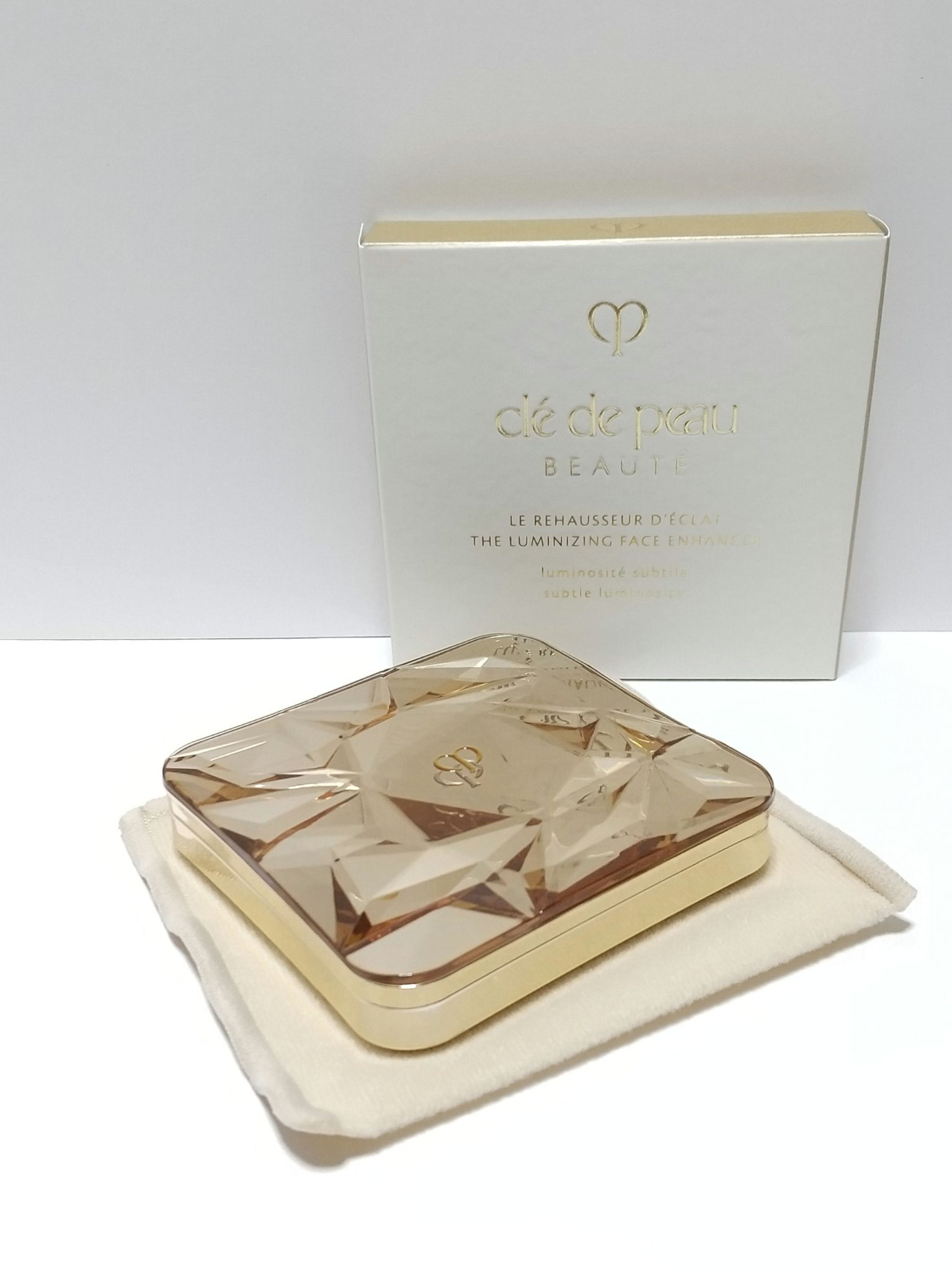 ル・レオスールデクラ /クレ・ド・ポー ボーテ/パウダーハイライトを使ったクチコミ（2枚目）