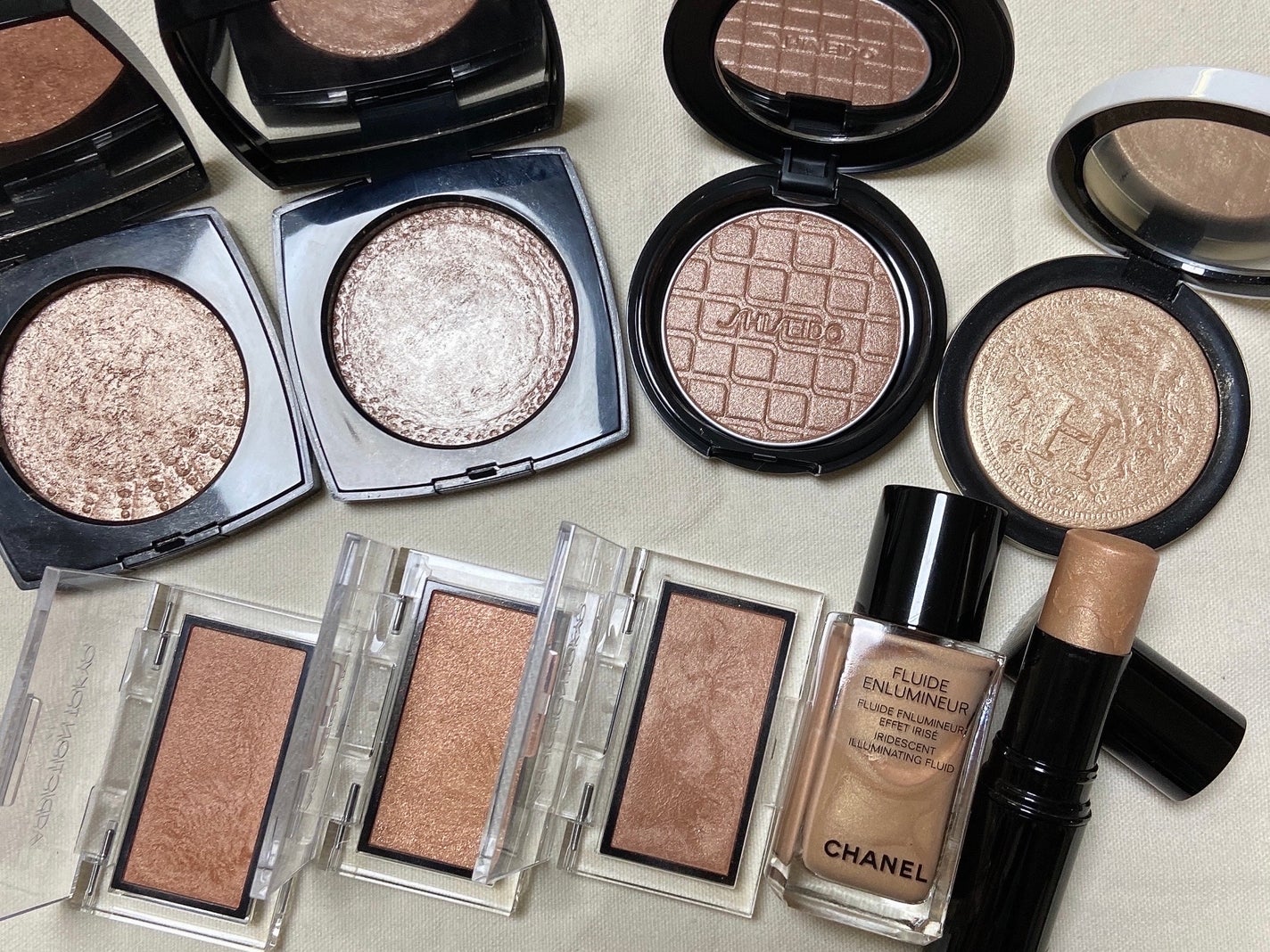 ボーム エサンシエル/CHANEL/スティックハイライトを使ったクチコミ(1枚目)