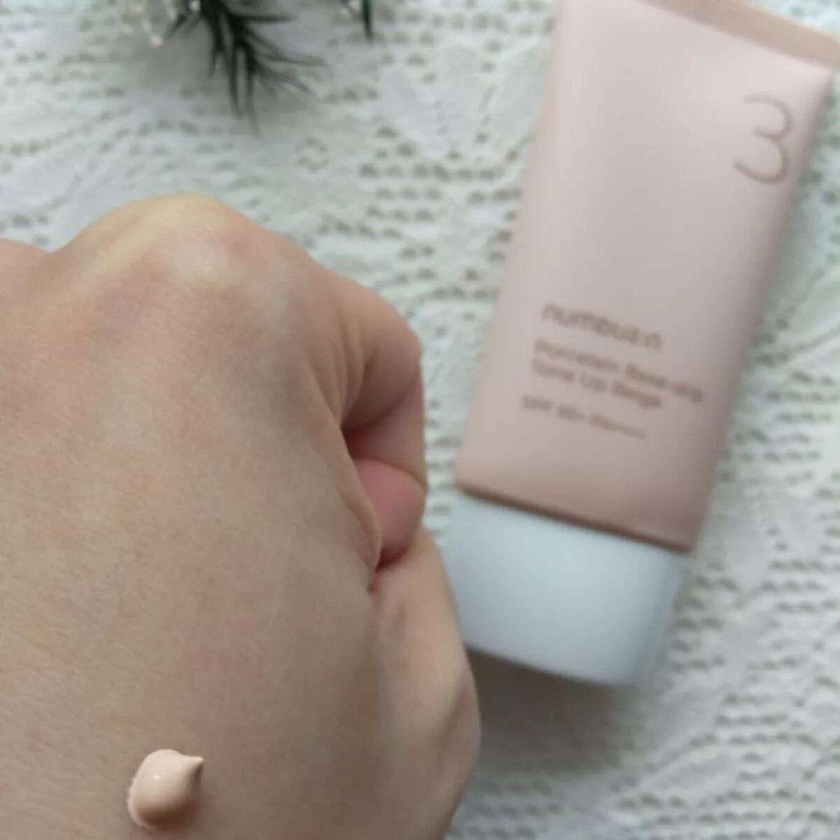 3番 ノーファンデ陶器肌トーンアップクリーム/numbuzin/化粧下地を使ったクチコミ（1枚目）