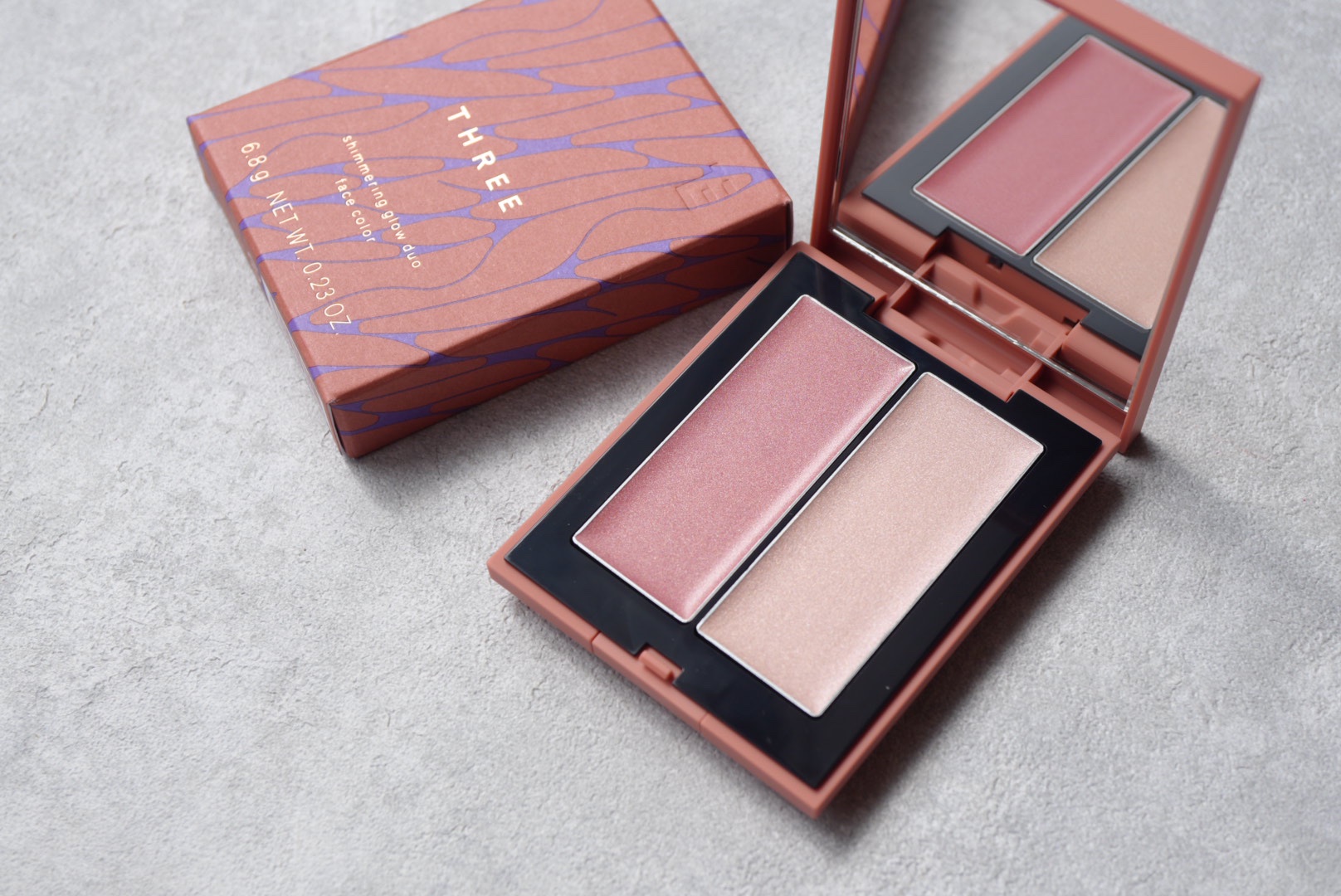 THREE シマリング グロー デュオ/THREE/クリームハイライトを使ったクチコミ（3枚目）