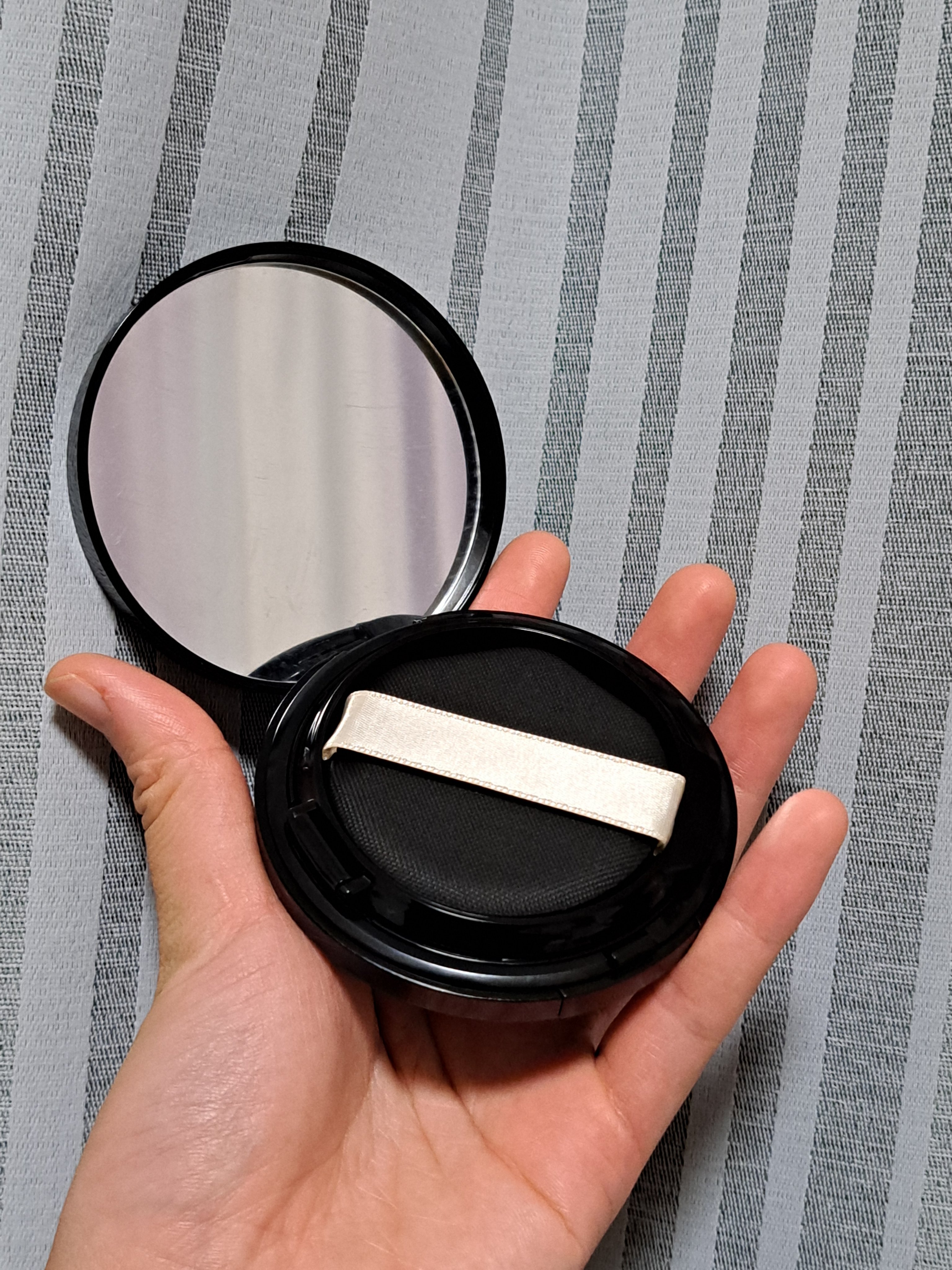 ドラマティックエッセンスクッション グロウ 00 ライトオークル/マキアージュ/クッションファンデーションを使ったクチコミ（3枚目）