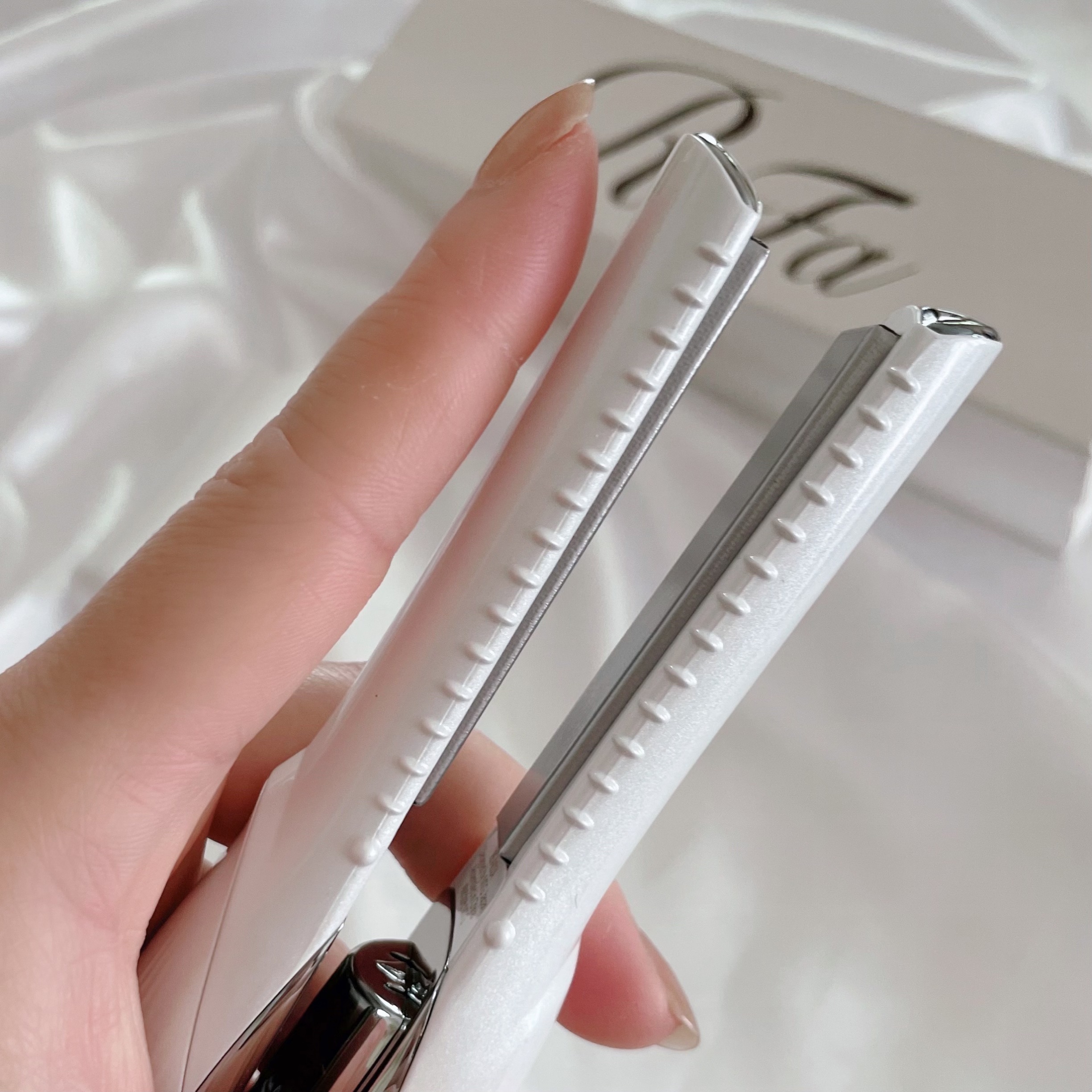 リファ ビューテック フィンガーアイロン 01 ホワイト/ReFa/ストレートアイロンを使ったクチコミ（2枚目）