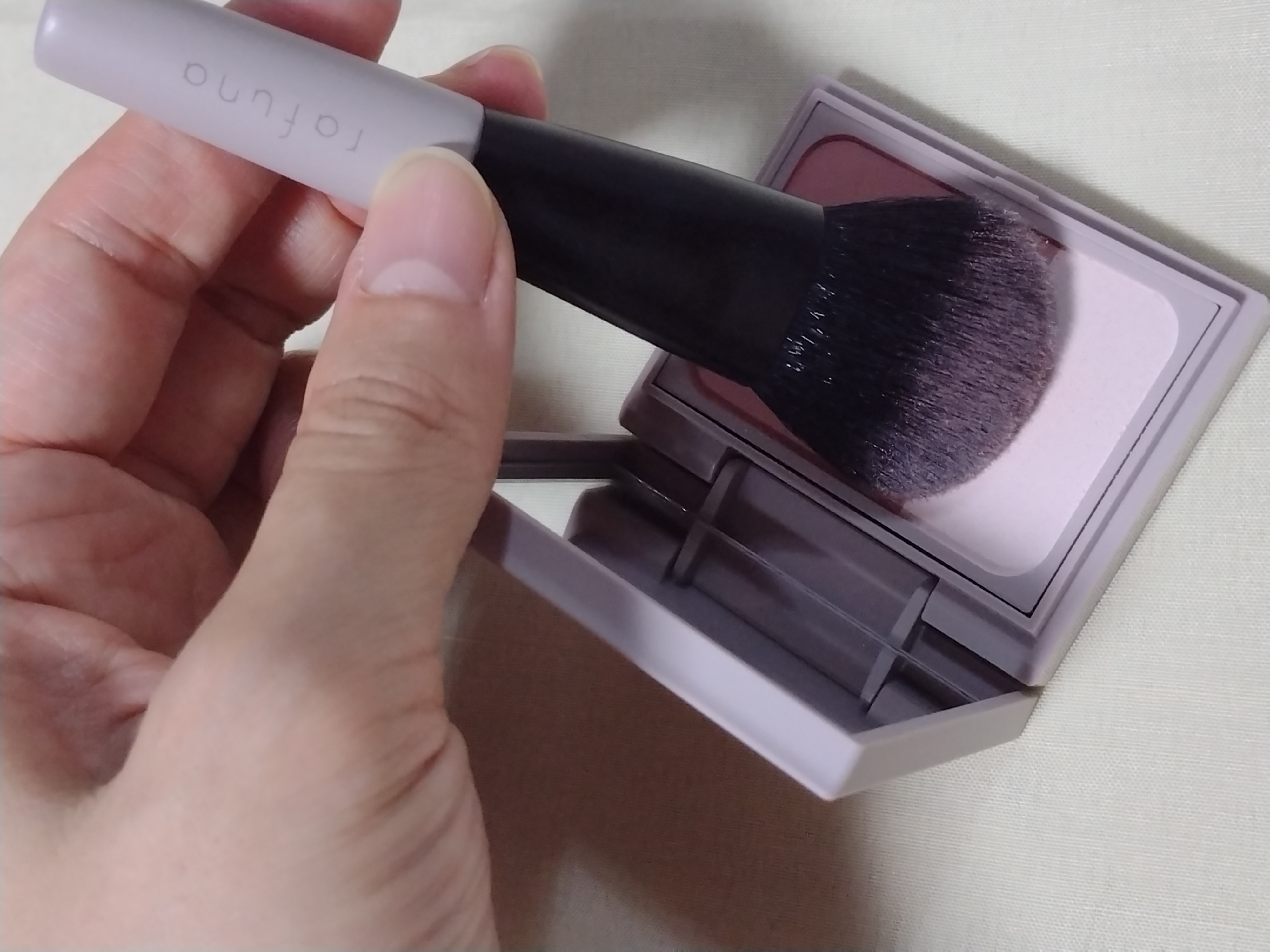 シアーブラッシュ /rafuna/パウダーチークを使ったクチコミ（2枚目）