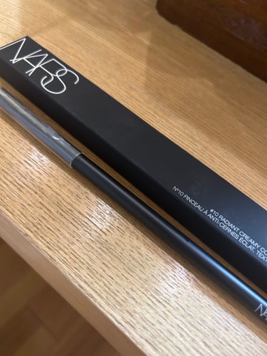 NARS　ラディアントクリーミーコンシーラーブラシ を購入しました！



今までのガッツリ隠すコンシーラーブラシではなく、ナチュラルに隠すコンシーラーブラシです。

肌はナチュラルに仕上げてもコンシー