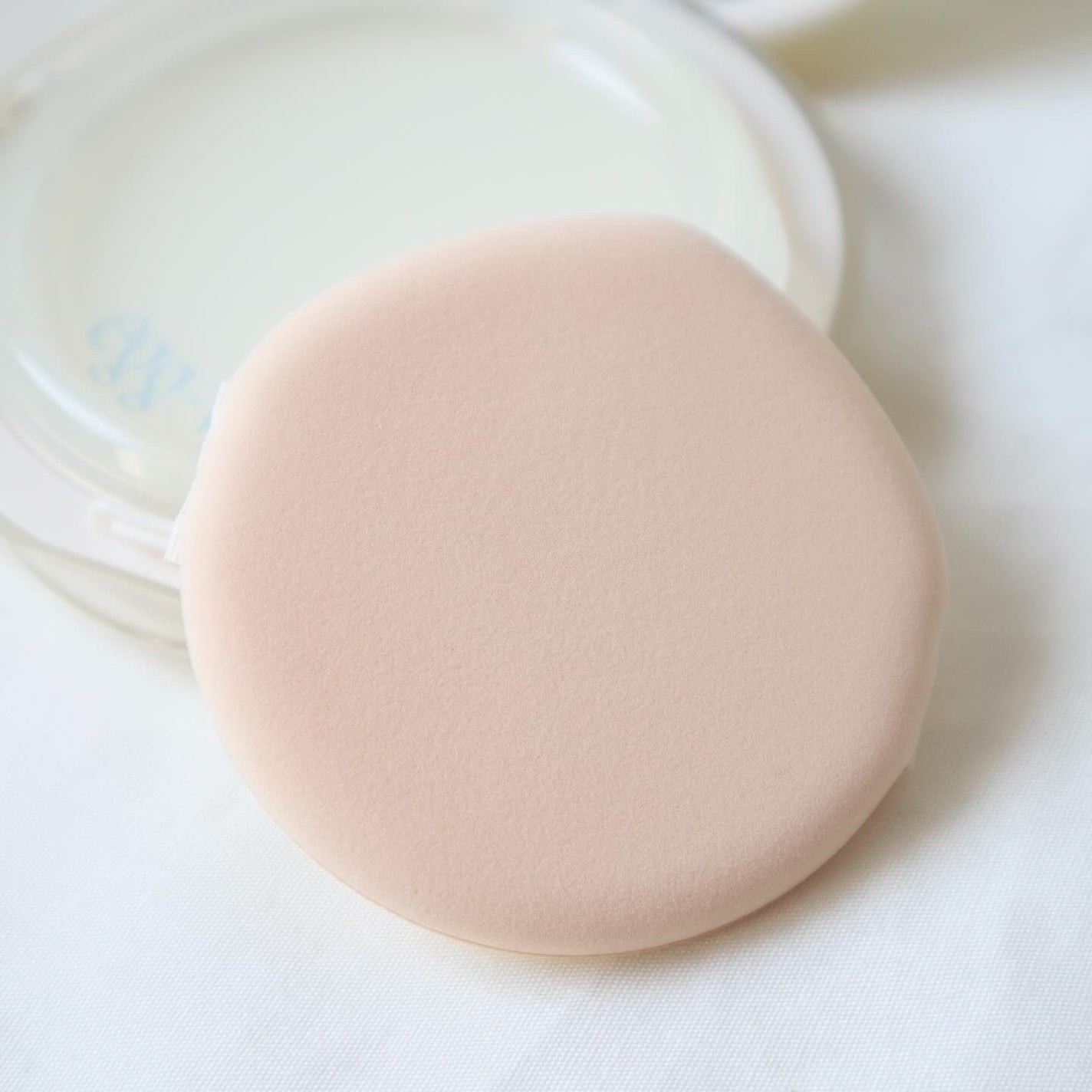 フィー クッションエッグフィットカバー/fwee/クッションファンデーションを使ったクチコミ(4枚目)