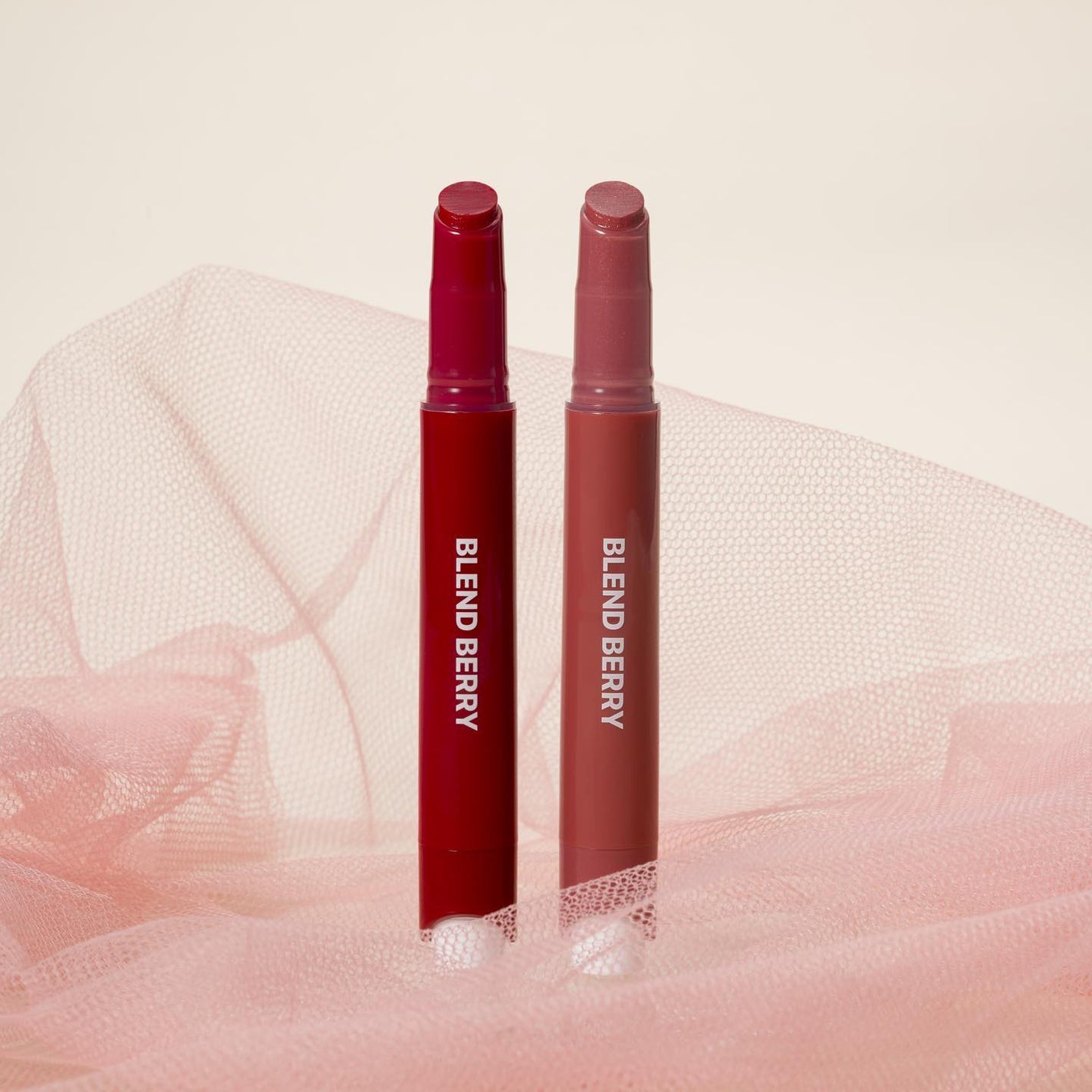 【公式】BLEND BERRY on LIPS 「@blendberry_official👈タップで他のコスメも..」(1枚目)