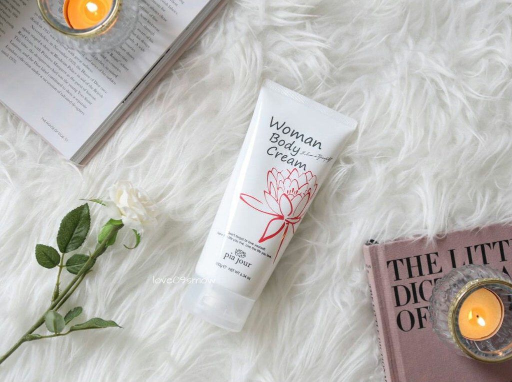 pia jour WomanBodyCreamのクチコミ「今年はおうち時間も増えて、ボディケアもいつも以上にしっかりと♡

最近使っているボディクリーム.....」（1枚目）