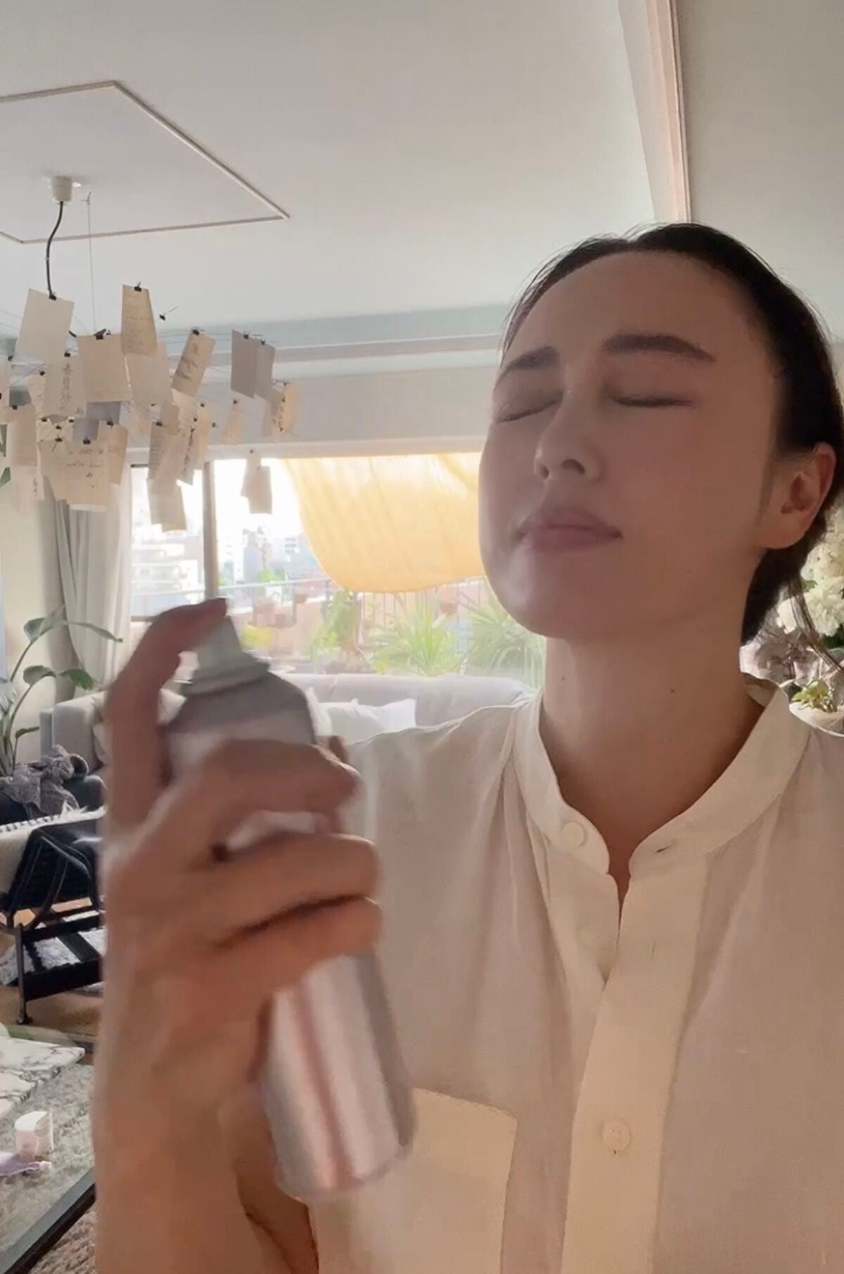 Miwa Kamise on LIPS 「めちゃしっとり💕お手軽炭酸ミスト!!!!この夏の必須アイテムだ..」(3枚目)