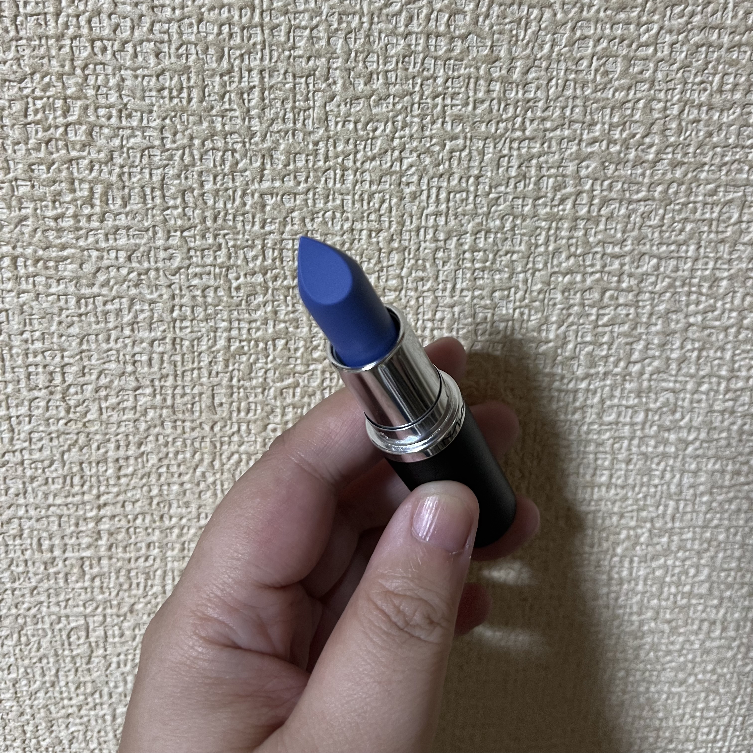 マキシマル スリーク サテン リップスティック 823 ティルト デニム/M・A・C/口紅を使ったクチコミ（2枚目）