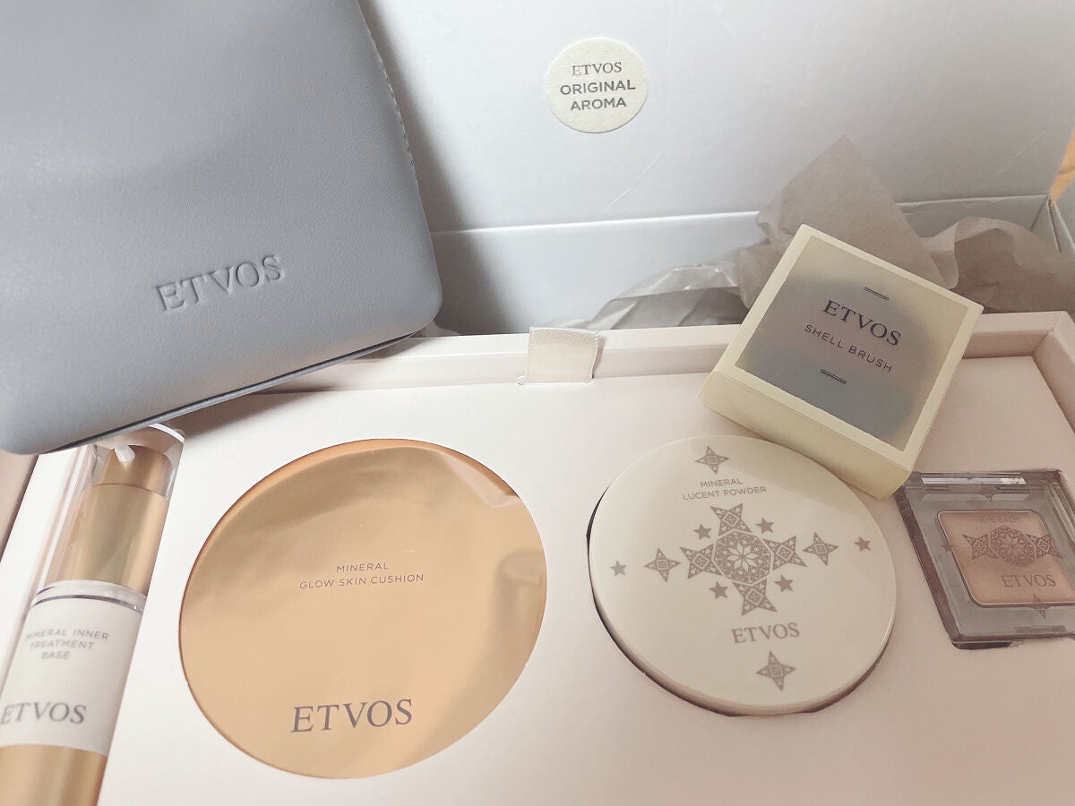 ラシャススキンコフレ2022/エトヴォス/メイクアップキットを使ったクチコミ(1枚目)