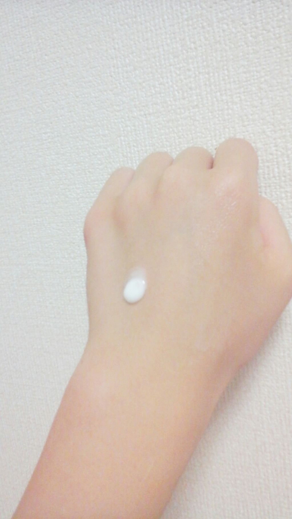 ボディミルク ファインアップル&ガーデニアの香り/アロマリゾート/ボディミルクを使ったクチコミ(2枚目)