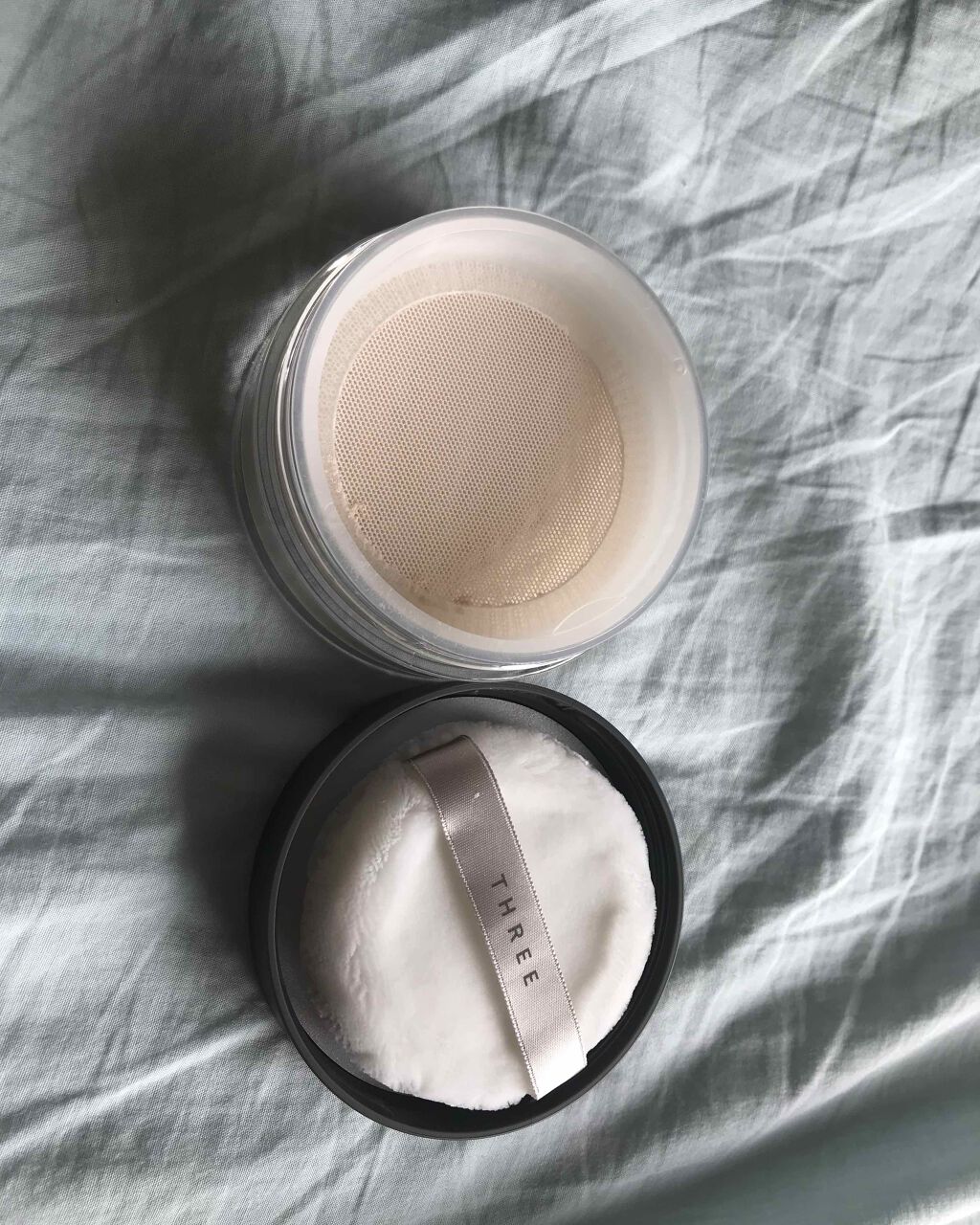 アルティメイトダイアフェネス ルースパウダー/THREE/ルースパウダーを使ったクチコミ(3枚目)