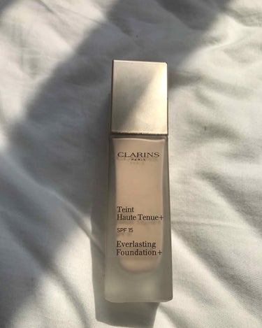 CLARINS エヴァーラスティング ファンデーション＋のクチコミ「CLARINS  エヴァーラスティング ファンデーション＋

⭐️テカらず全体的に程よくカバー.....」（1枚目）