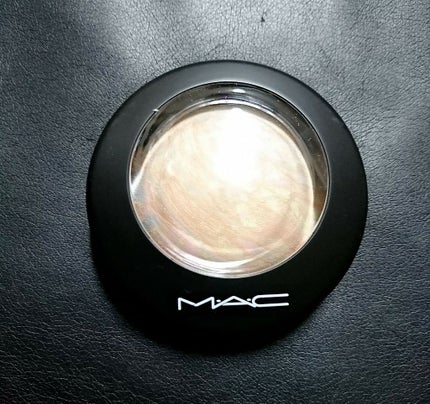 M·A·C ミネラライズ スキンフィニッシュ ライトスカペード(限定パッケージ)/M・A・C/パウダーハイライトを使ったクチコミ(1枚目)