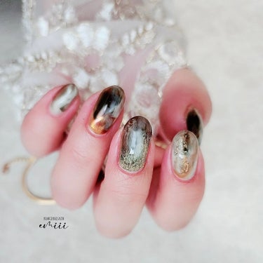 e_nails//フォロバ◎//ネイルとコスメ好きママ on LIPS 「個性派ニュアンスネイル𓂃٭ジェル&インクでニュアンスネイルして..」（1枚目）