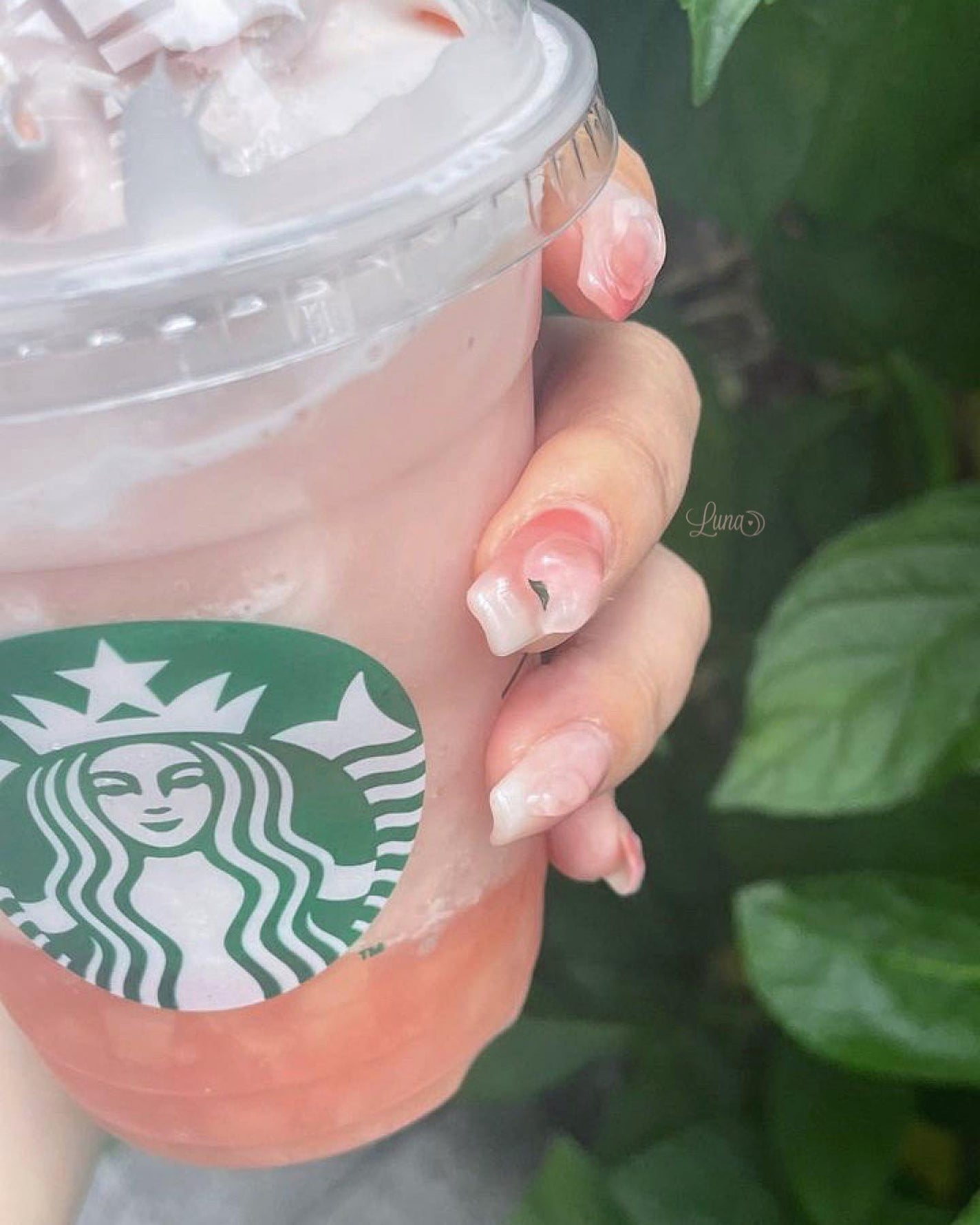 Iuna. Mizuki on LIPS 「.お客様photo🍑かわいい♡♡#nail#nailstagr..」(2枚目)