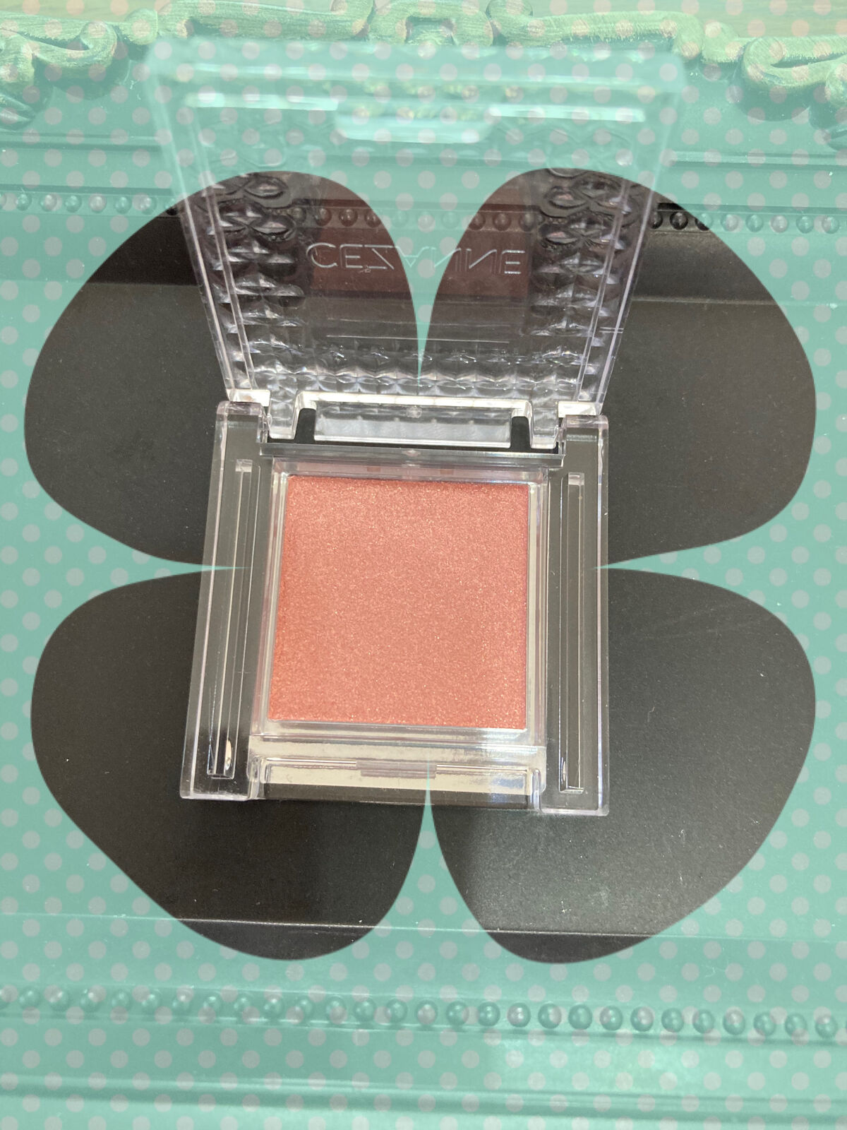 シングルカラーアイシャドウ/CEZANNE/単色アイシャドウを使ったクチコミ（2枚目）