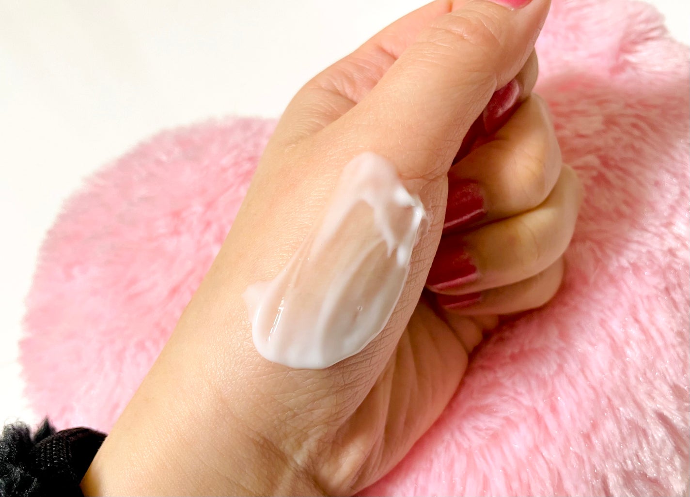 ラスティングモイスチャーアロマミルク  ピーチとアプリコットの香り/ジョンソンボディケア/ボディミルクを使ったクチコミ(4枚目)