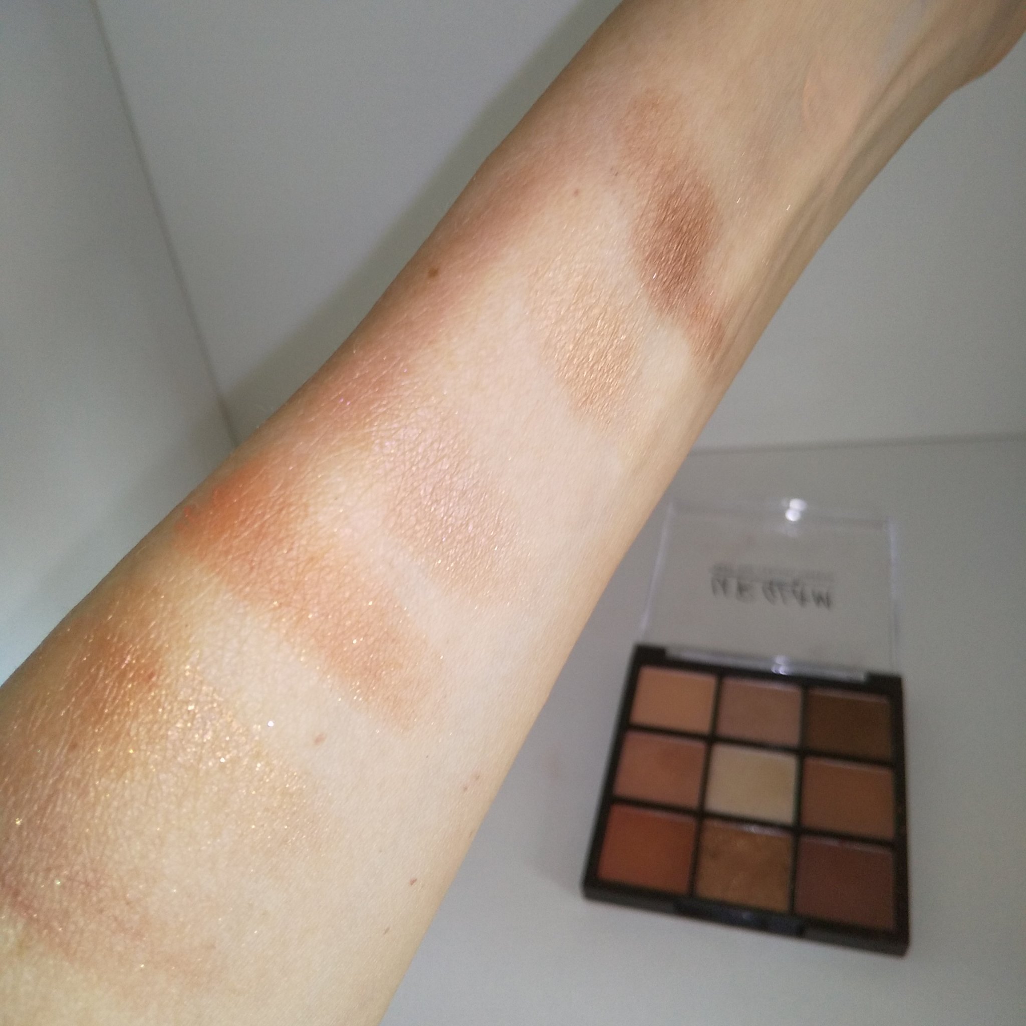 UR GLAM　BLOOMING EYE COLOR PALETTE/U R GLAM/アイシャドウパレットを使ったクチコミ（2枚目）