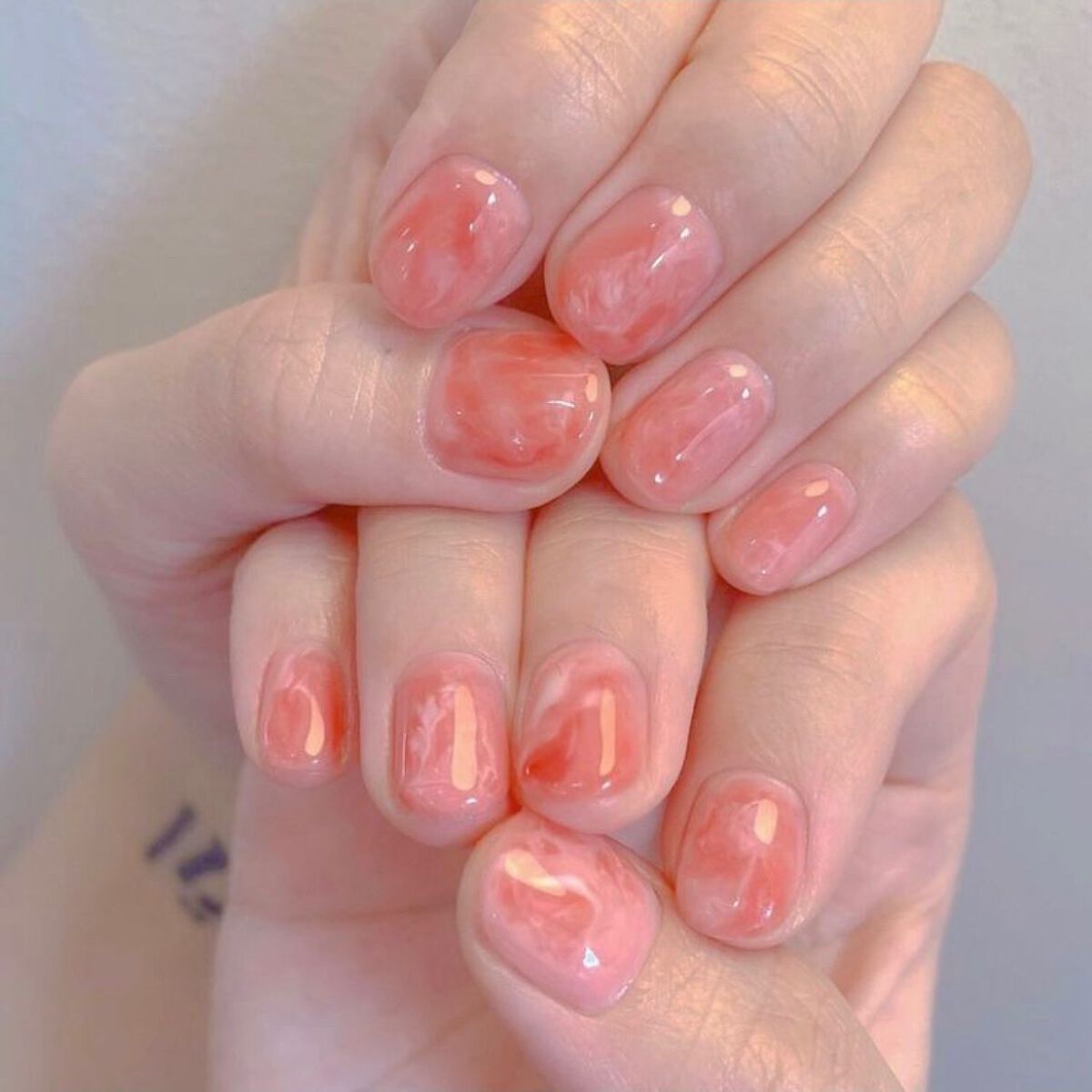 teruhimedia  on LIPS 「抜け感抜群な「桃ネイル」🍑うるっとナチュラルなのに、しっかりか..」(4枚目)