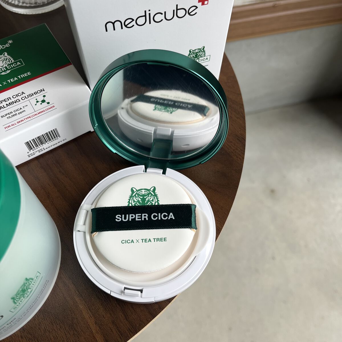 スーパーシカクッション 22号(リフィル)/MEDICUBE/クッションファンデーションを使ったクチコミ（3枚目）