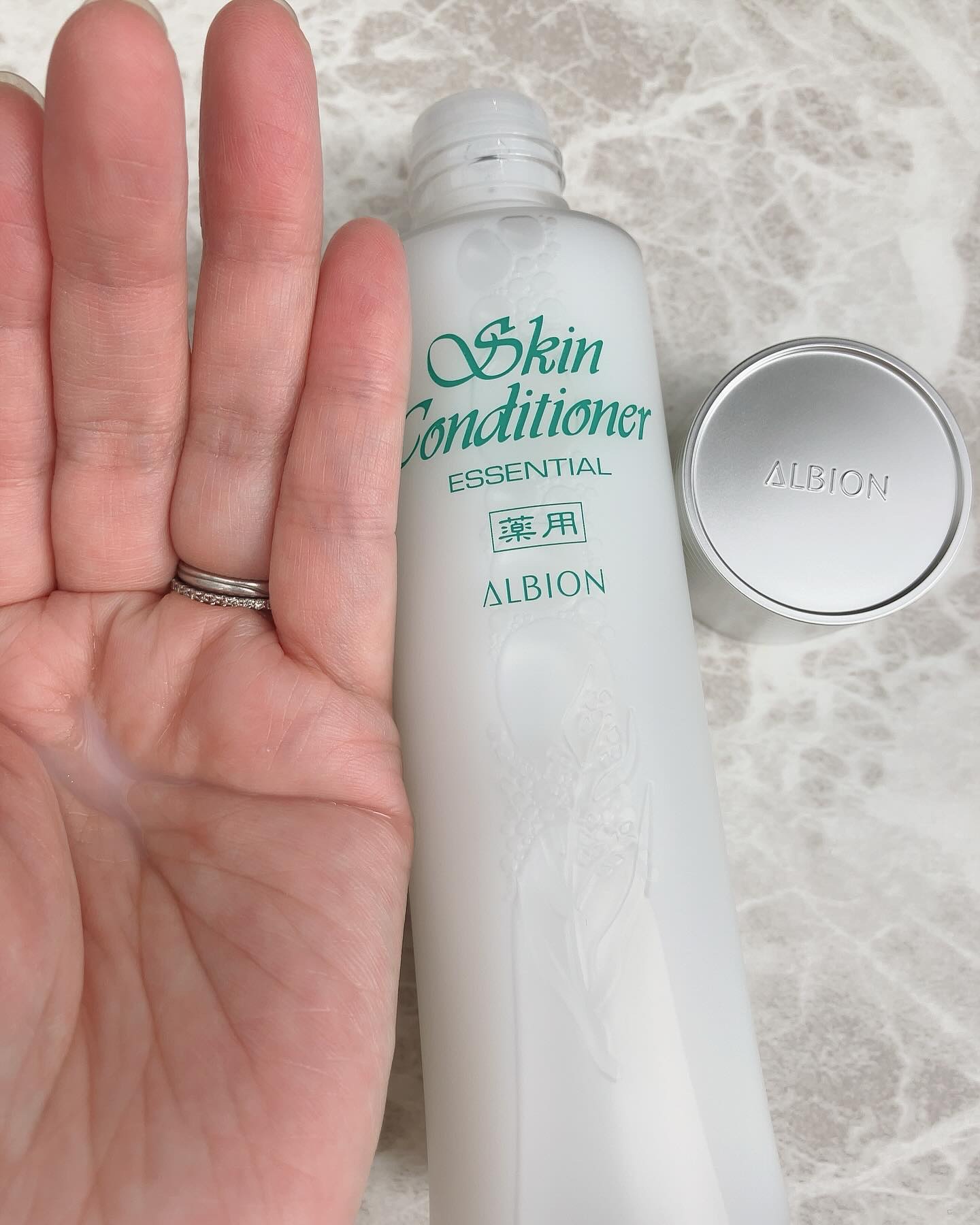  薬用スキンコンディショナーエッセンシャル N/ALBION/化粧水を使ったクチコミ（3枚目）