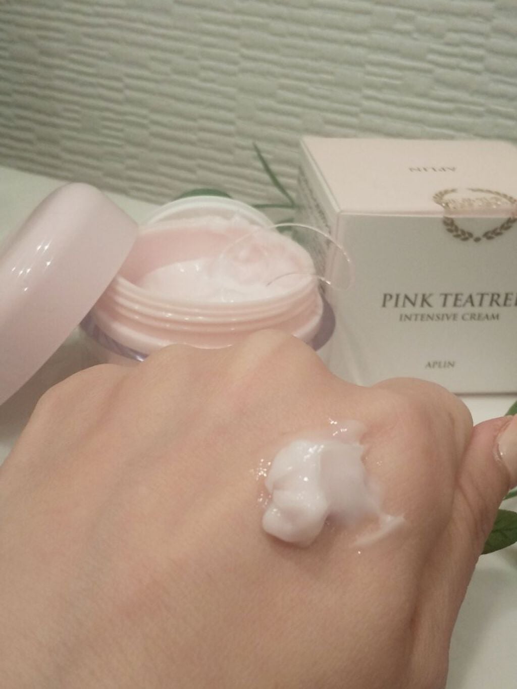 ピンクティーツリークリーム/APLIN/フェイスクリームを使ったクチコミ(4枚目)