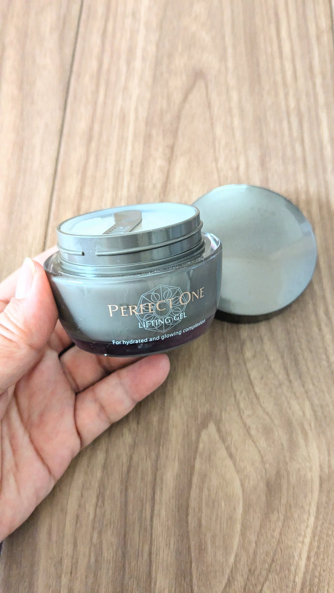 パーフェクトワン リフティングジェル/パーフェクトワン/オールインワン化粧品を使ったクチコミ（2枚目）