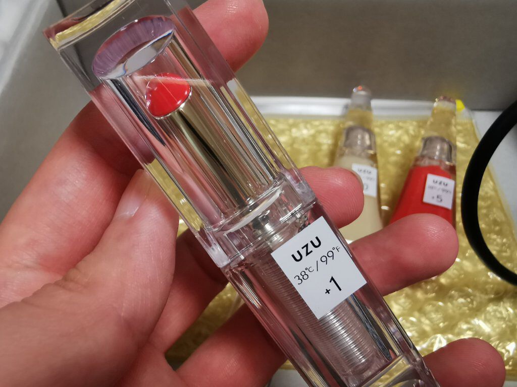38°C / 99°F リップトリートメント (リップ美容液)/UZU BY FLOWFUSHI/リップケアを使ったクチコミ(4枚目)