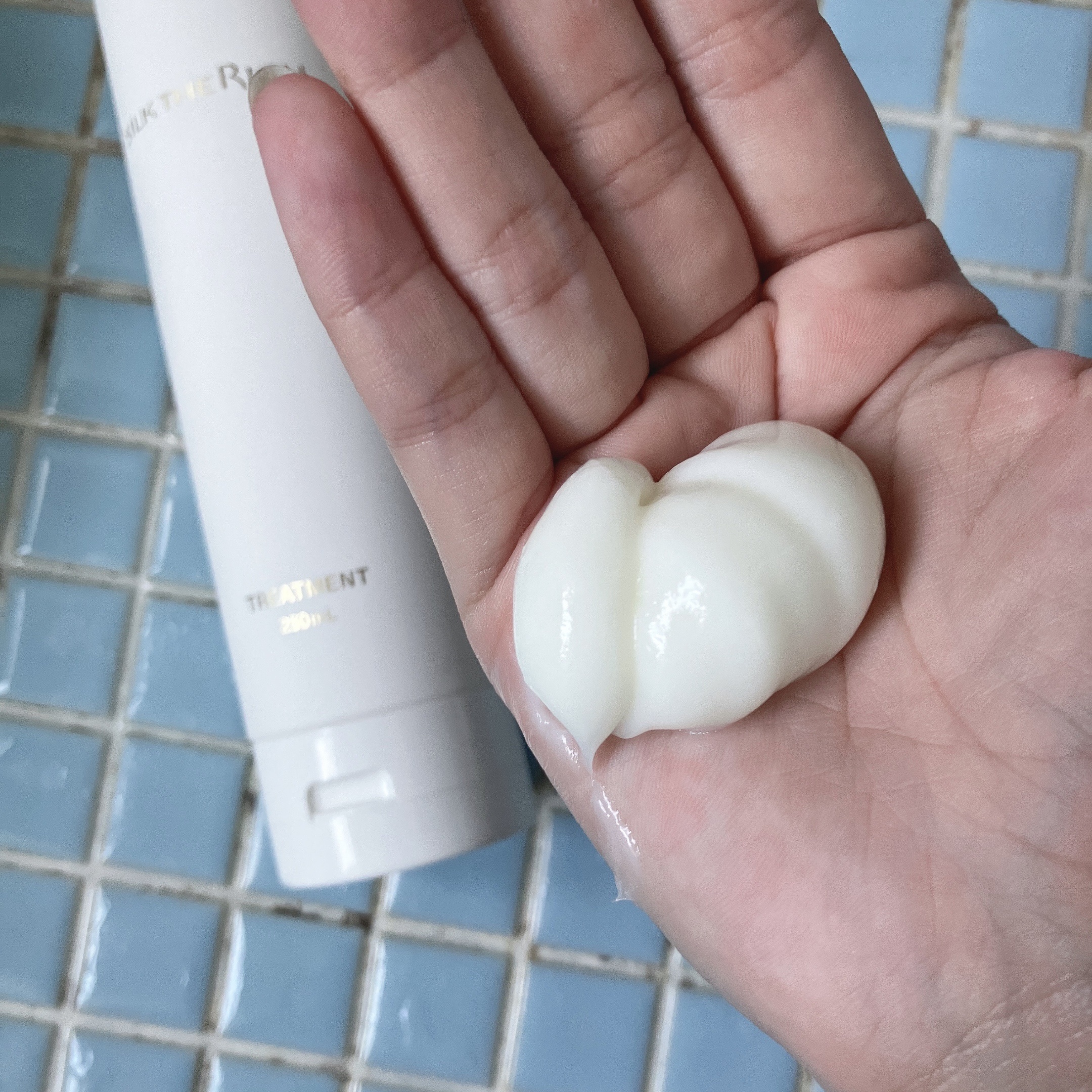 SILK THE RICH モイスト&リペア シャンプー・トリートメント トリートメント（250ml）/SILK THE RICH/市販シャンプーを使ったクチコミ（3枚目）