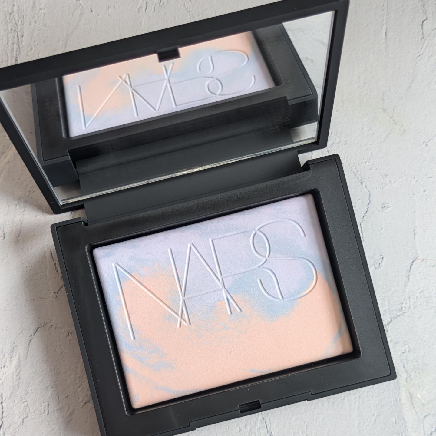 ライトリフレクティング プリズマティックパウダー/NARS/プレストパウダーを使ったクチコミ（1枚目）