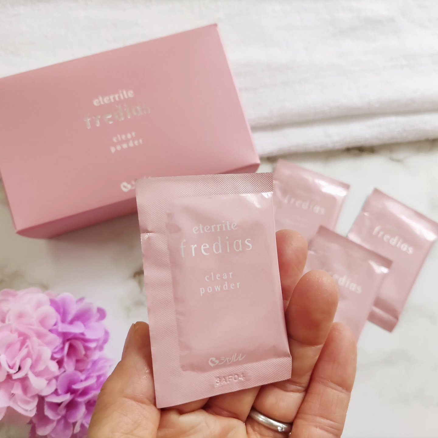 エタリテ フレディアス クリアパウダー/シャルレ/洗顔パウダーを使ったクチコミ（2枚目）