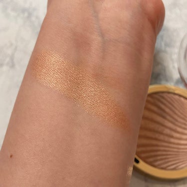 STROBELIGHT INSTANT GLOW POWDER HIGHLIGHTER/Milani Cosmetics/パウダーハイライトを使ったクチコミ（1枚目）