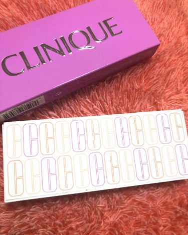 クリスマスコフレ第2弾💕

CLINIQUE チークポップパレット

これはもう今季1番欲しいコフレだったかもしれない
CLINIQUEはスキンケアでよく使ってるけど
チークポップは使ったことなくて口コ