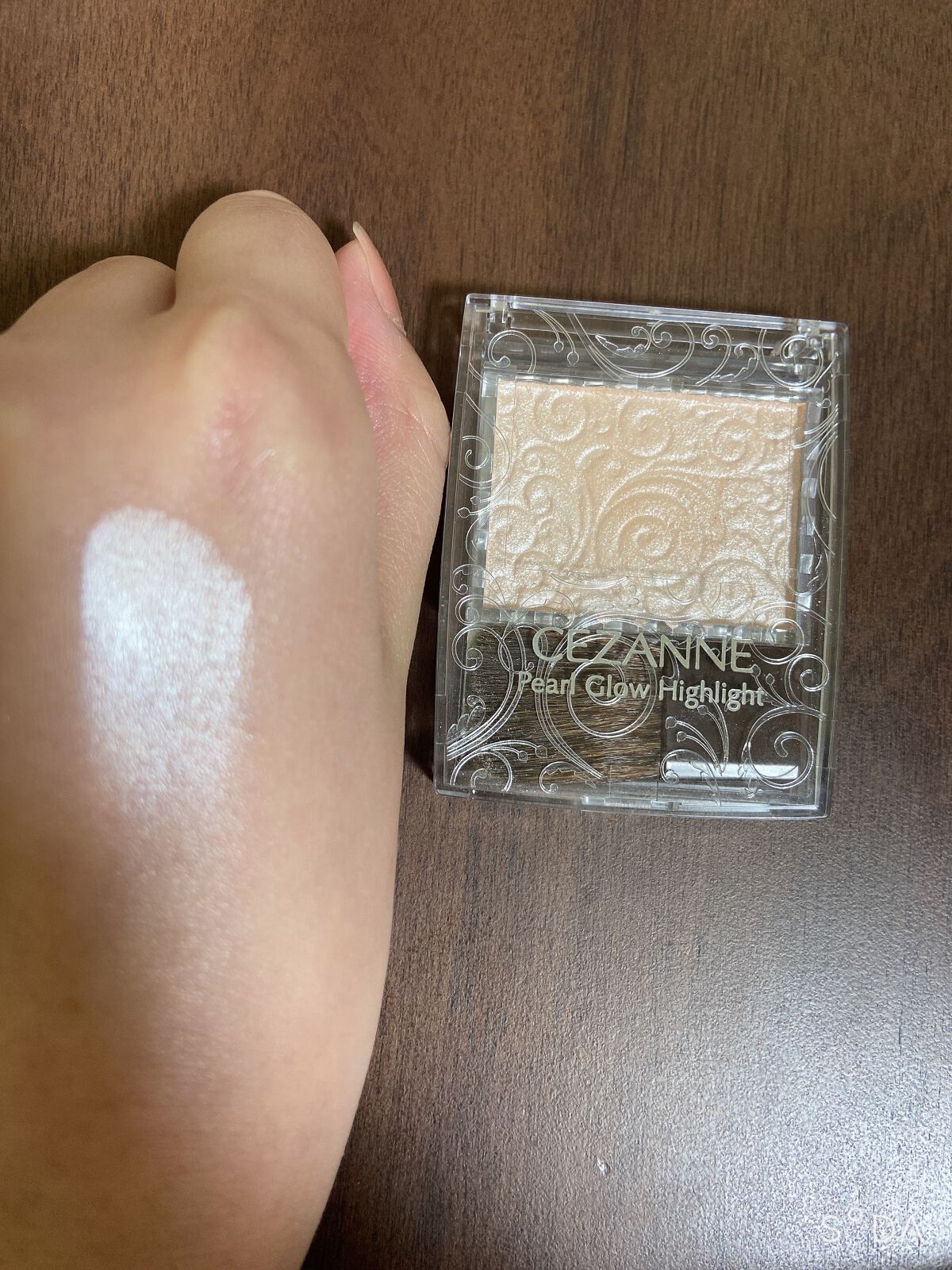 パールグロウハイライト/CEZANNE/パウダーハイライトを使ったクチコミ(1枚目)