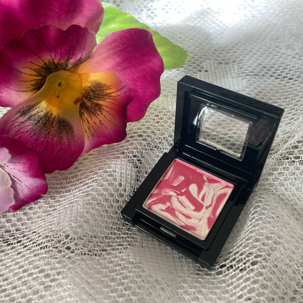 ヴィセ アヴァン シングルアイカラー マーブル 124 ANGEL TRAP/Visée/単色アイシャドウを使ったクチコミ（2枚目）