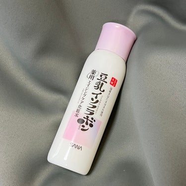  なめらか本舗の薬用リンクル化粧水 ホワイト
LIPSで取扱していたので気になって購入しました

このシリーズは他にも使っていて概ね満足しています

こちらは化粧水ですがテクスチャは緩い乳液っぽい感じ
