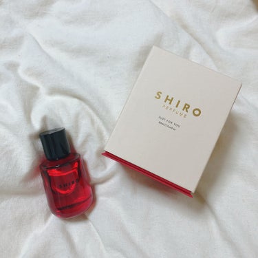 SHIROの香水好きすぎてこれ期間限定だったから買ってしまった😳

なんて言えばいいか表現出来ない香り😂
クールな人がつけてそう？？笑

 #My推しコスメ #SHIRO #シロ パフューム JUST 