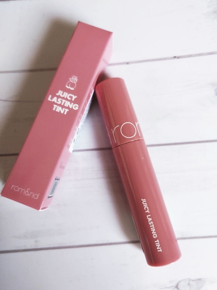 ジューシーラスティングティント/rom&nd/リップティントを使ったクチコミ(1枚目)